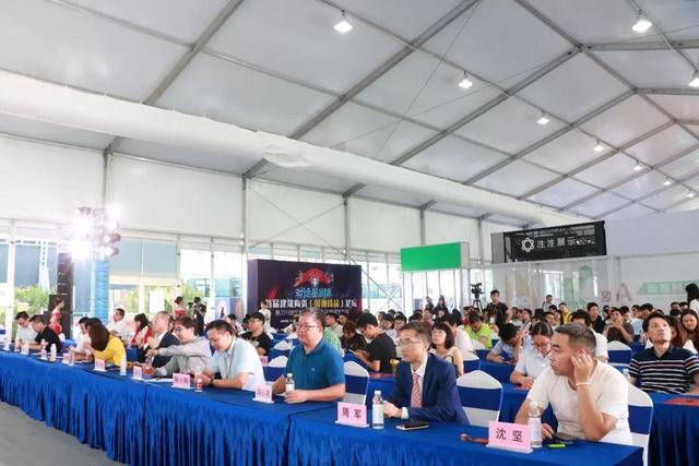 卓远·能量砖，再一次站在了领奖的舞台上